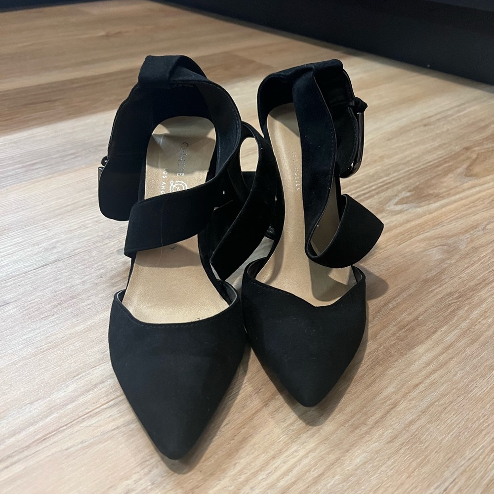 Chinese Laundry Black Closed Toe Pointed Heal